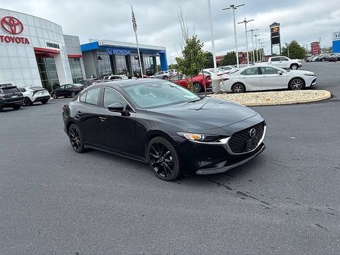 Used 2024 MAZDA MAZDA3 s FWD image 2