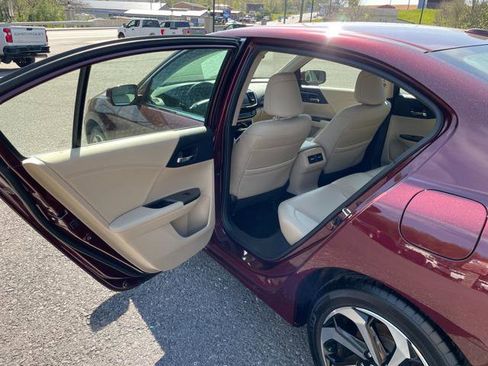 Used 2017 Honda Accord EX-L image 22