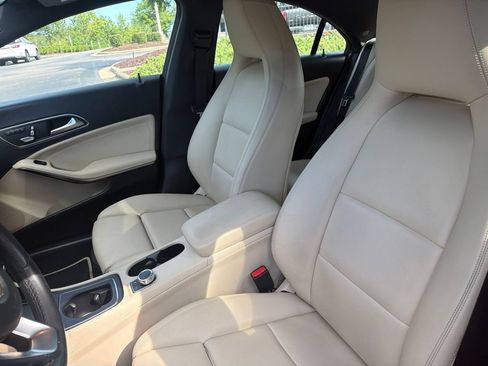 Used 2018 Mercedes-Benz CLA 250 image 9