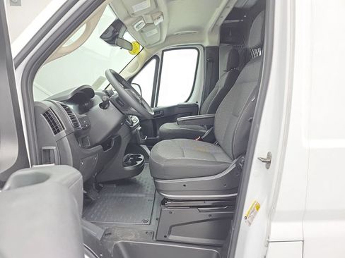 Used 2025 RAM ProMaster 2500 w/ U-Haul Equipment Group FWD image 14