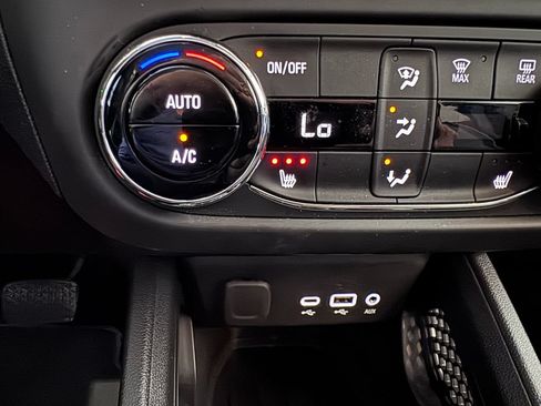 Certified 2023 Chevrolet TrailBlazer LT w/ Convenience Package AWD/4WD image 22