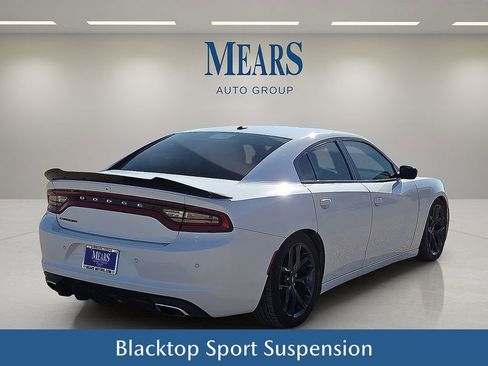 Used 2019 Dodge Charger SXT image 6