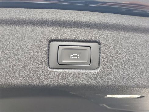 Used 2021 Audi A5 2.0T Premium image 9