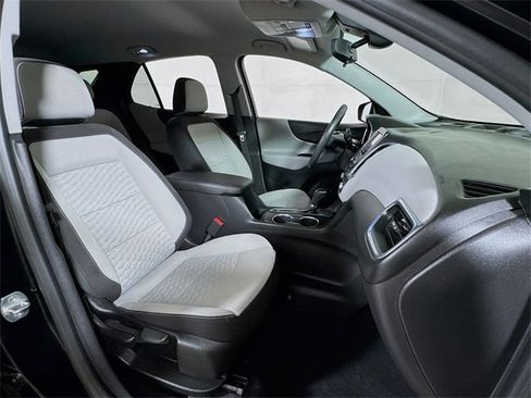 Used 2020 Chevrolet Equinox LT image 25