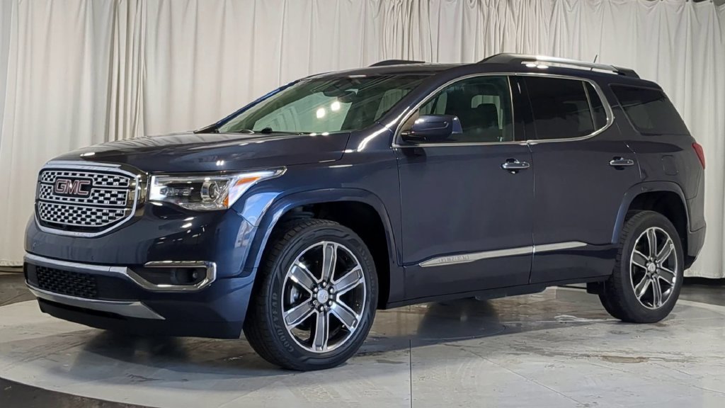 Used 2018 GMC Acadia Denali w/ Technology Package AWD/4WD image 5