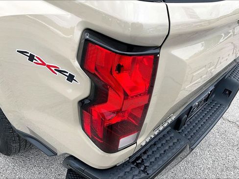 Used 2024 Chevrolet Colorado W/T image 24