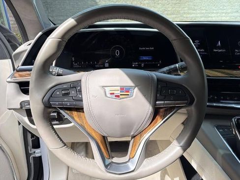 Certified 2021 Cadillac Escalade Premium Luxury Platinum AWD/4WD image 28
