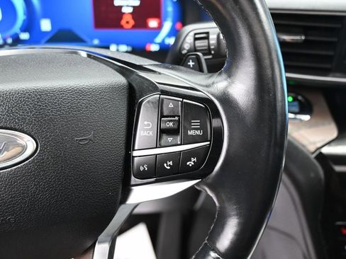 Used 2021 Ford Explorer Platinum w/ Premium Technology Package AWD/4WD image 21