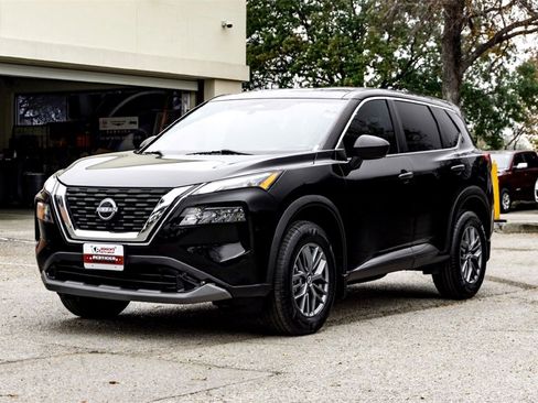 Used 2022 Nissan Rogue S image 9