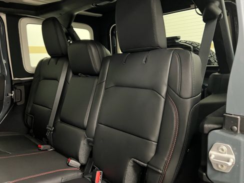 New 2026 Jeep Wrangler Unlimited Rubicon AWD/4WD image 11