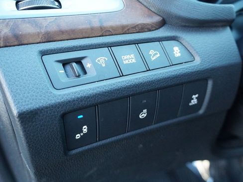 Used 2018 Hyundai Santa Fe Sport w/ Cargo Package image 16