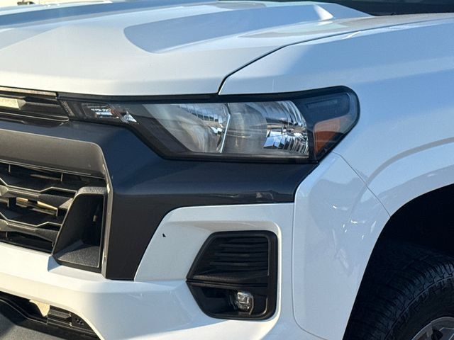 Used 2023 Chevrolet Colorado LT w/ LT Convenience Package II RWD image 4