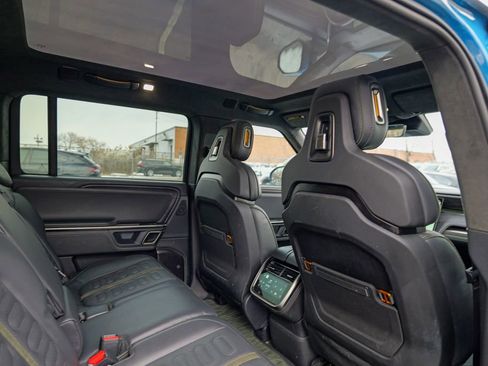 Used 2024 Rivian R1S Adventure image 27