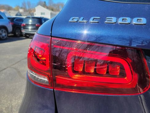Certified 2022 Mercedes-Benz GLC 300 4MATIC image 9
