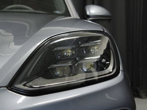 New 2026 Porsche Cayenne AWD/4WD image 21