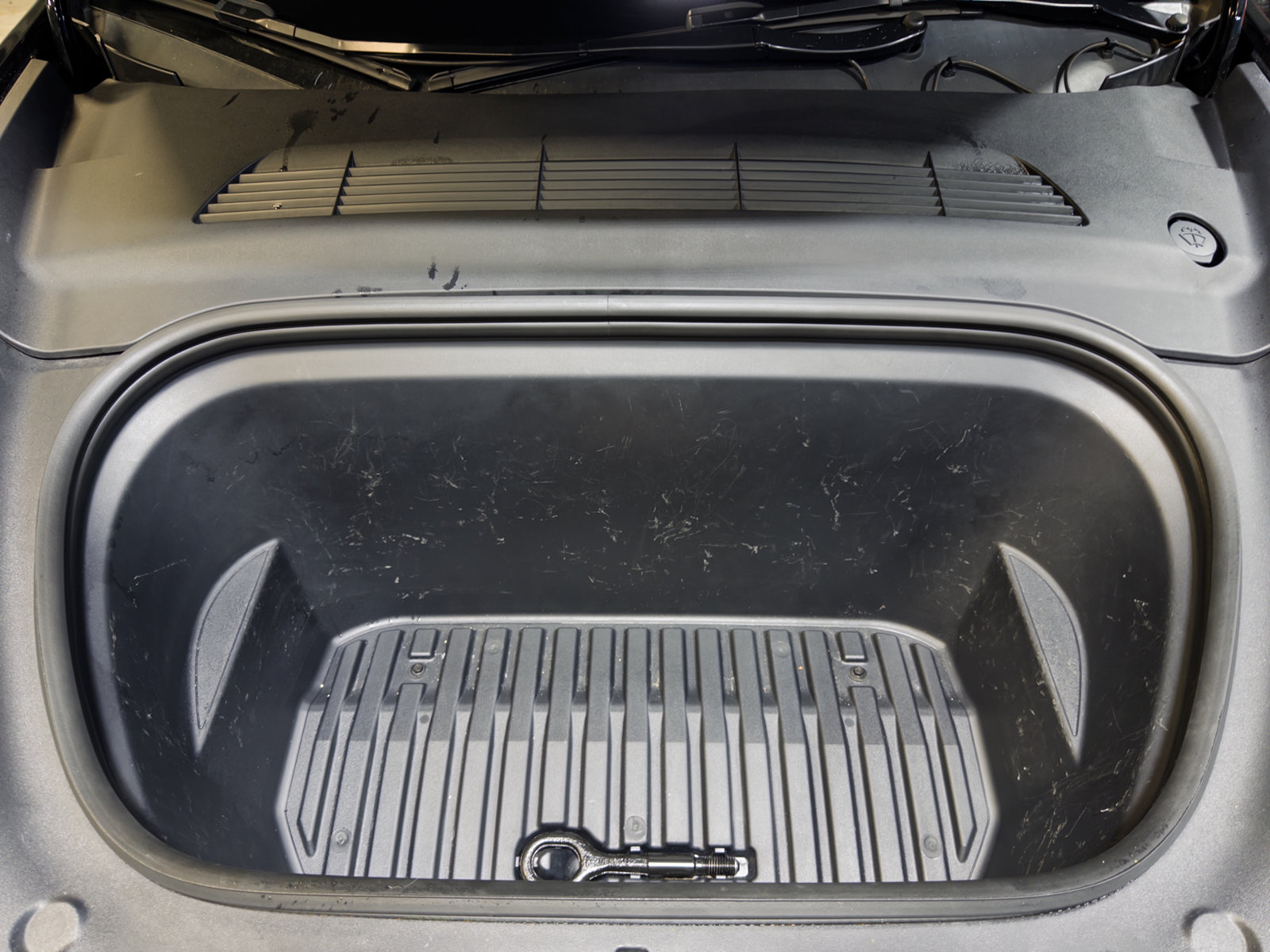 Used 2024 Tesla Model Y Performance AWD/4WD image 23