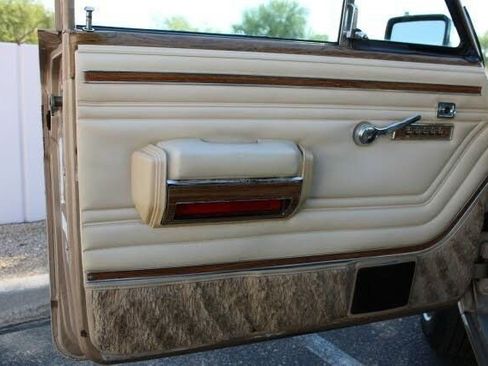 Used 1990 Jeep Grand Wagoneer image 51