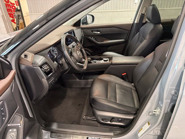 Certified 2023 Nissan Rogue SL w/ SL Premium Package AWD/4WD image 19