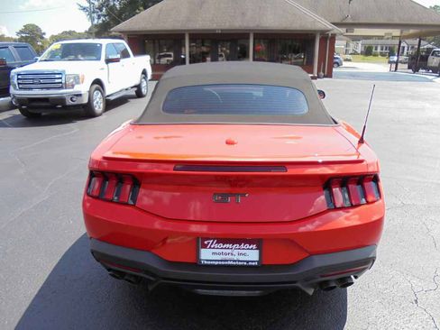 Used 2025 Ford Mustang GT Premium RWD image 4