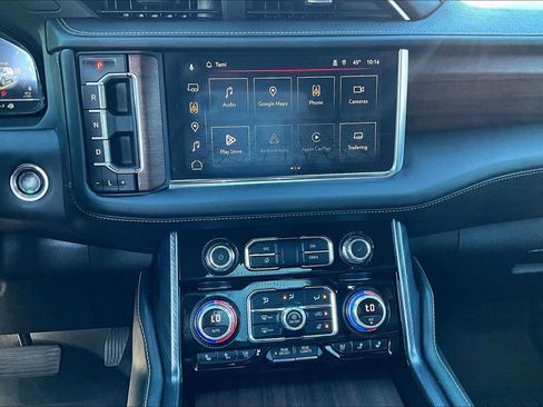 Used 2023 GMC Yukon Denali Ultimate image 6