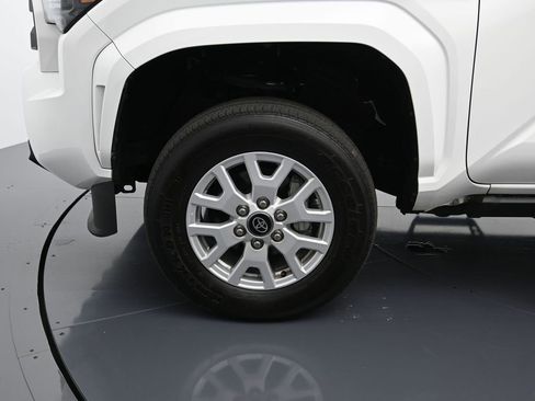Used 2024 Toyota Tacoma SR image 10