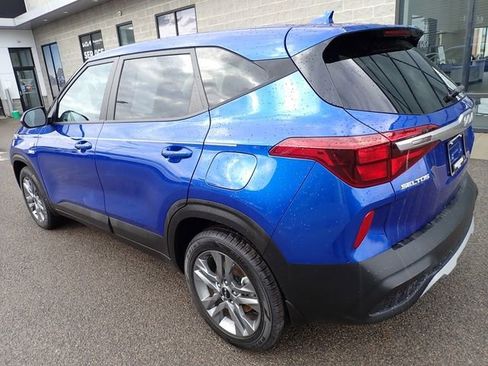 Certified 2023 Kia Seltos LX image 3
