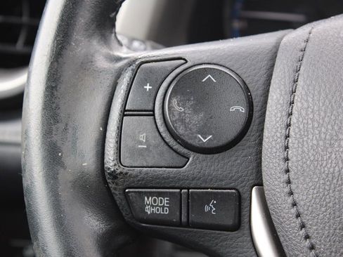 Used 2018 Toyota RAV4 XLE image 29