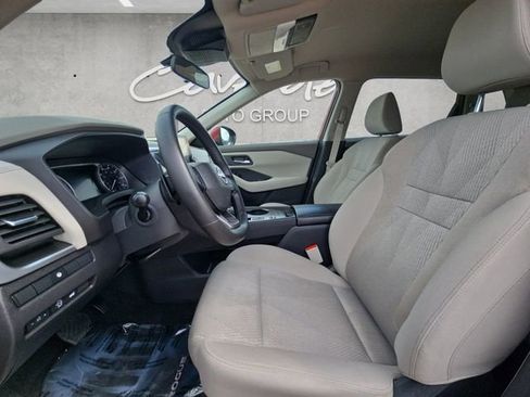 Certified 2025 Nissan Rogue SV FWD image 19