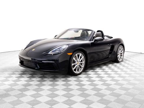 Used 2017 Porsche 718 Boxster image 1