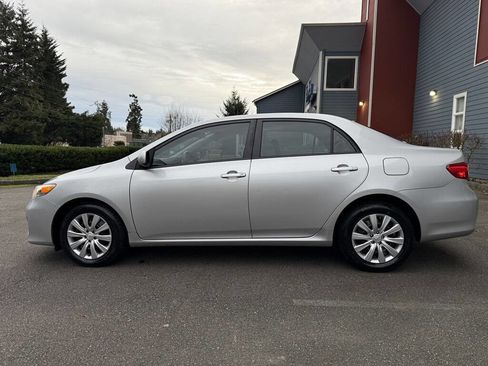 Used 2012 Toyota Corolla LE image 5