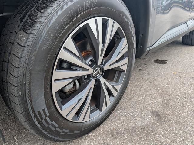 Used 2021 Nissan Rogue SV AWD/4WD image 8