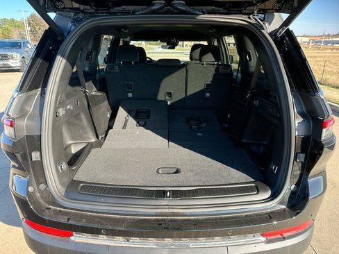 New 2025 Jeep Grand Cherokee L Laredo w/ Luxury Tech Group I image 23