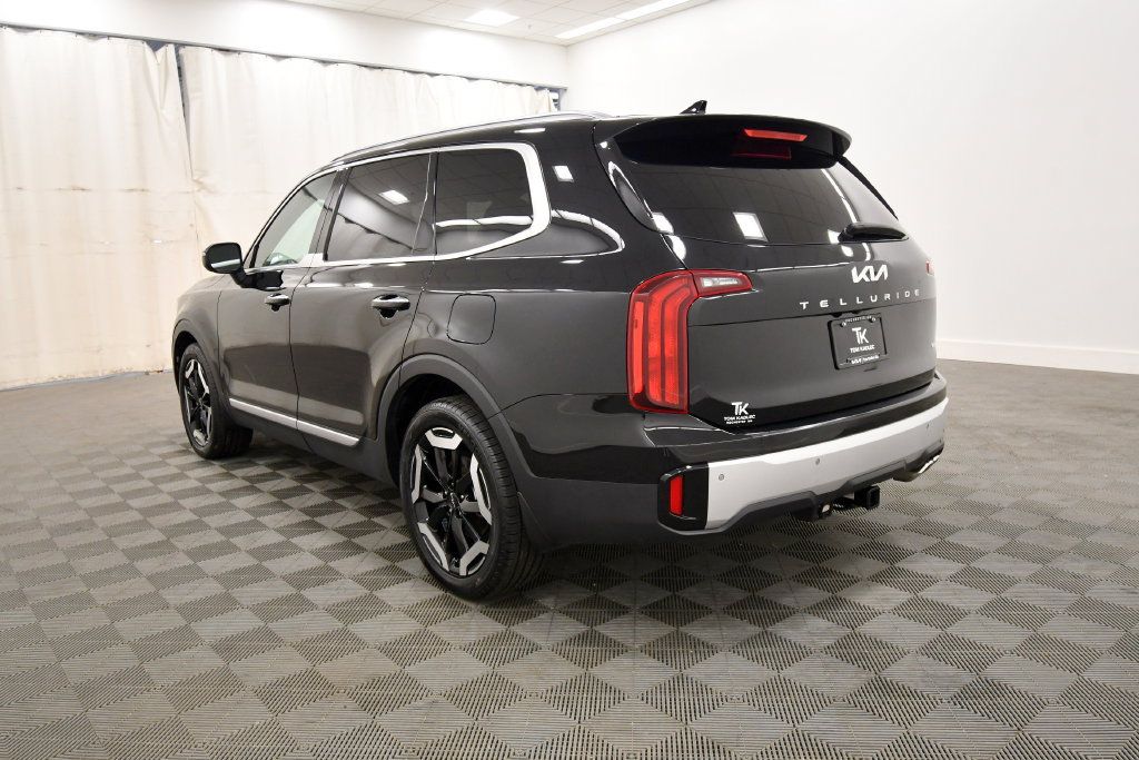 Certified 2024 Kia Telluride S w/ S Sunroof Package AWD/4WD image 5