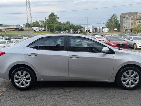 Used 2019 Toyota Corolla LE FWD image 12