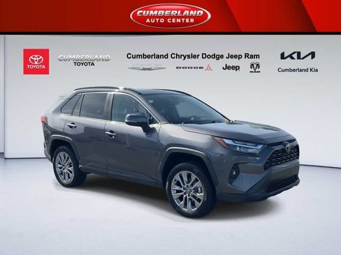 Used 2023 Toyota RAV4 XLE Premium image 2