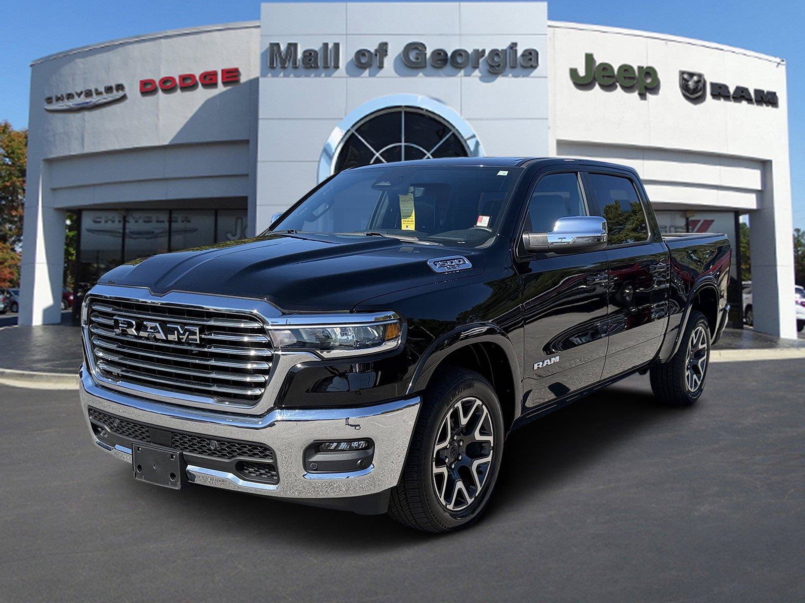 Used 2025 RAM 1500 Laramie AWD/4WD image 1