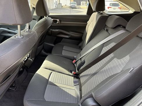 Certified 2024 Kia Sorento LX image 15