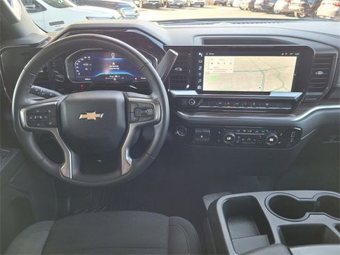 Used 2025 Chevrolet Silverado 1500 LT image 7