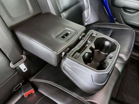 Used 2019 Jeep Wrangler Unlimited Sahara AWD/4WD image 57