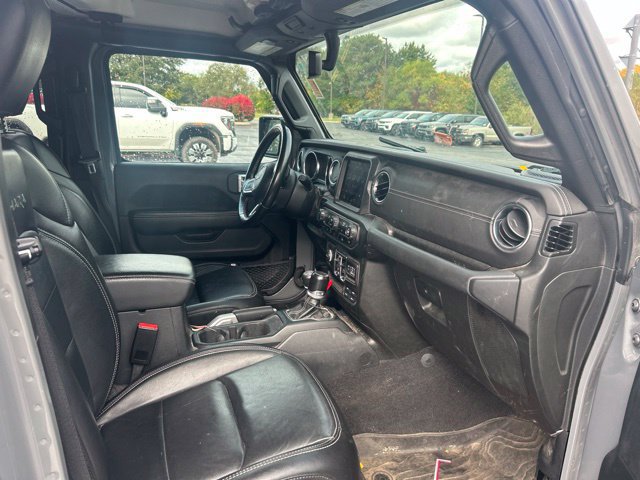 Used 2023 Jeep Wrangler Unlimited Sahara w/ Cold Weather Group AWD/4WD image 7