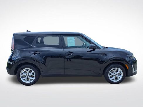 Used 2025 Kia Soul LX w/ LX Technology Package FWD image 10