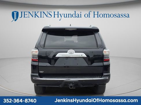 Used 2021 Toyota 4Runner Limited AWD/4WD image 5