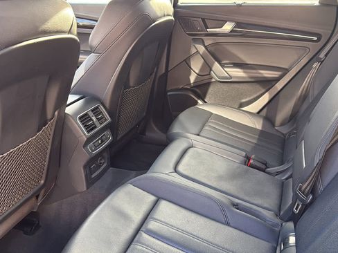 Used 2019 Audi Q5 Prestige w/ Prestige Package image 29
