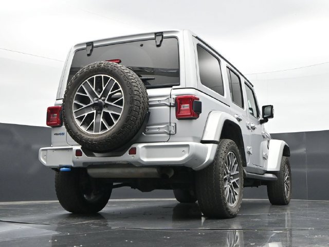 Used 2024 Jeep Wrangler High Altitude AWD/4WD image 42