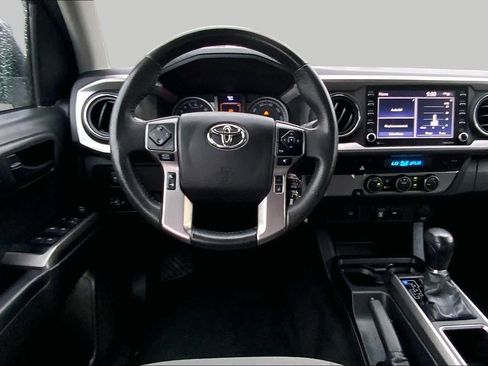 Used 2022 Toyota Tacoma SR5 RWD image 6