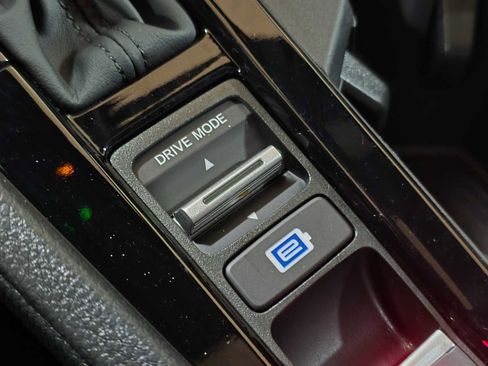 Used 2025 Honda Accord Sport image 35