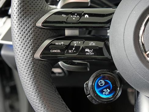 Certified 2025 Mercedes-Benz E 53 AMG e 4MATIC Sedan image 22