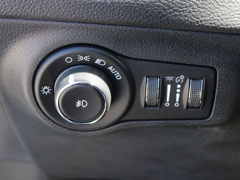 Used 2018 Jeep Compass Limited w/ Safe & Security Group AWD/4WD image 28