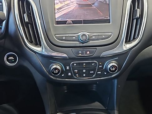Used 2023 Chevrolet Equinox LT image 31