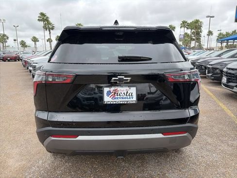 New 2026 Chevrolet Equinox LT w/ Convenience Package II FWD image 5